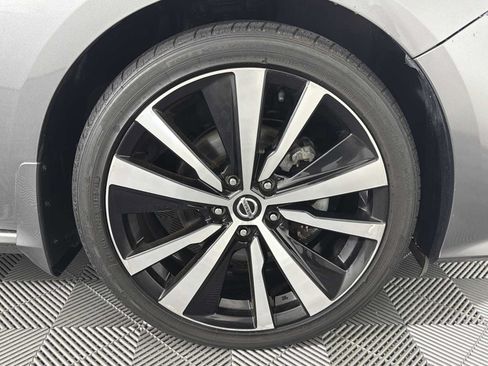 Used 2022 Nissan Altima 2.5 SR FWD image 15