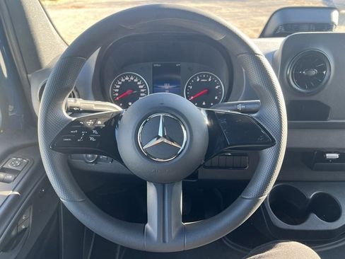 New 2025 Mercedes-Benz Sprinter 2500 image 16
