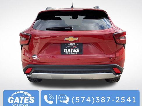 Used 2026 Chevrolet Trax LT w/ Driver Confidence Package FWD image 9