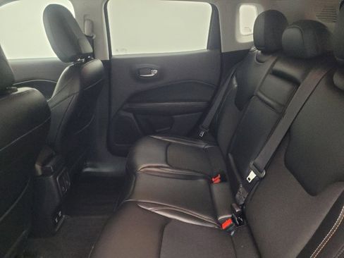 Used 2018 Jeep Compass Latitude w/ Popular Equipment Group image 18