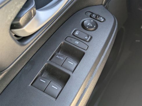 Used 2020 Honda CR-V LX image 22