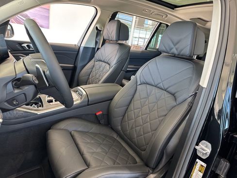 New 2026 BMW X7 xDrive40i image 17
