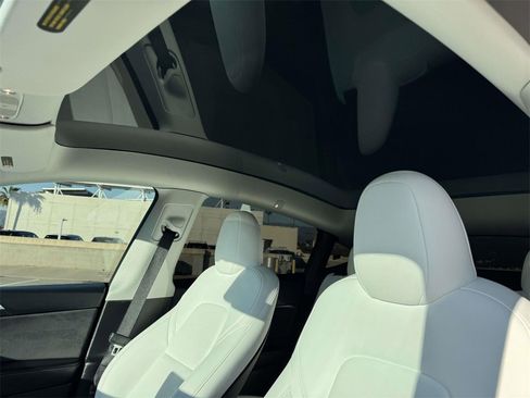 Used 2023 Tesla Model Y Performance image 20