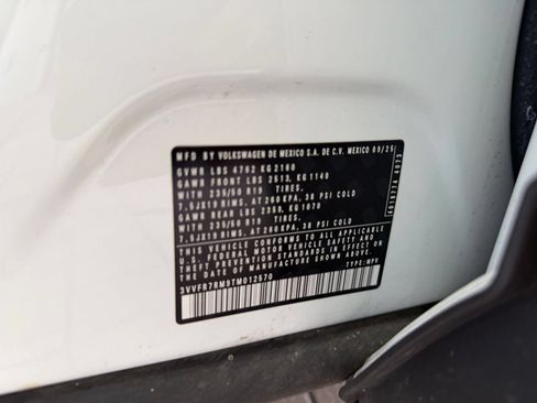 Used 2026 Volkswagen Tiguan SE FWD image 24