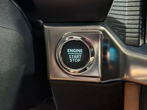 Used 2025 Ford F150 King Ranch w/ FX4 Off-Road Package AWD/4WD image 43