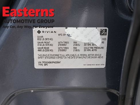 Used 2023 Rivian R1S Adventure AWD/4WD image 36