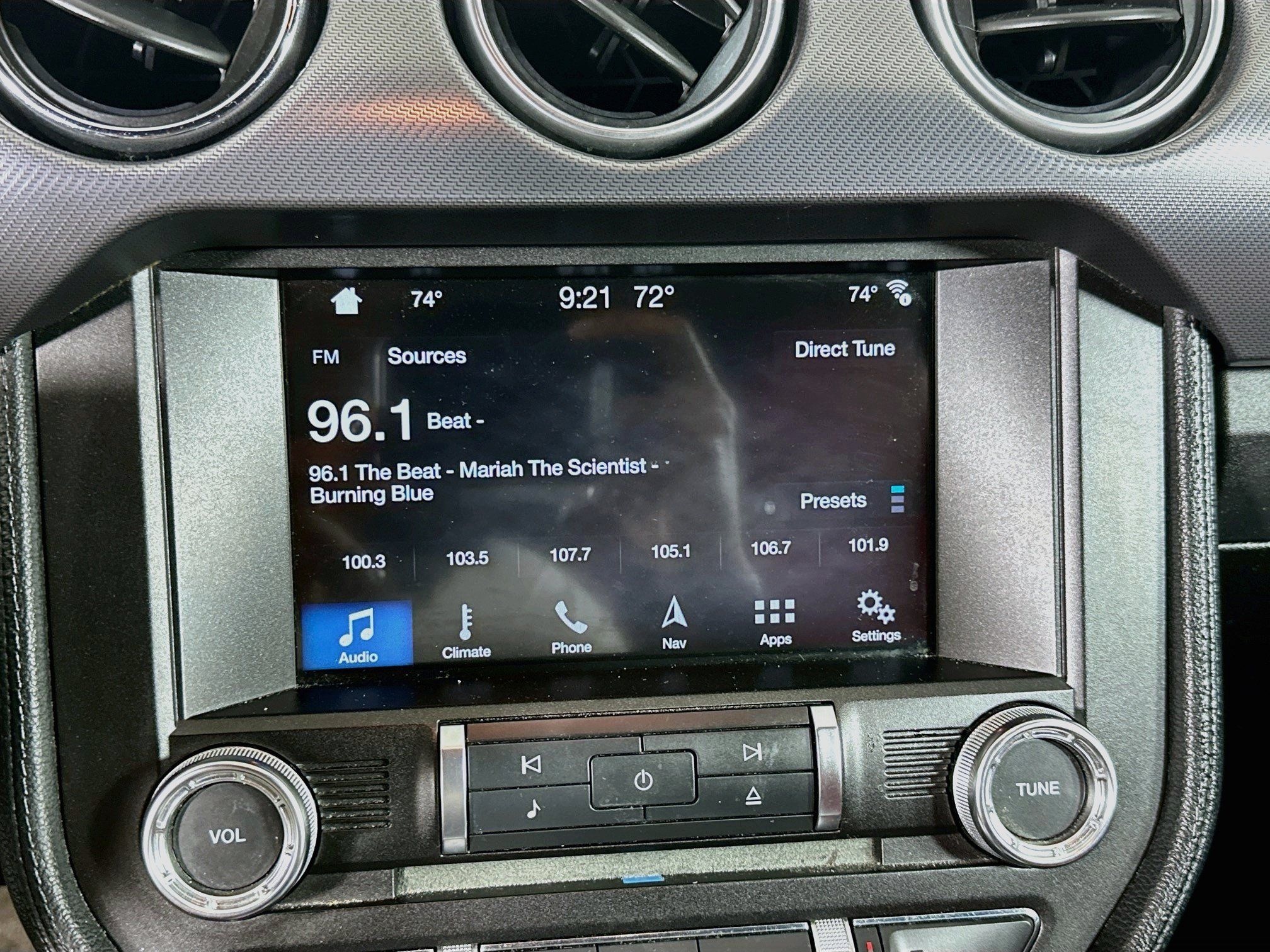 Used 2018 Ford Mustang Premium w/ Equipment Group 201A RWD image 19