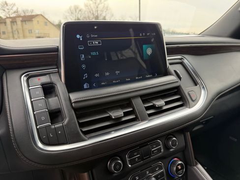 Used 2022 Chevrolet Tahoe High Country image 16