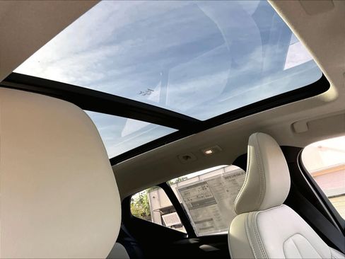 New 2026 Volvo XC40 B5 Plus w/ Protection Package Premier image 29