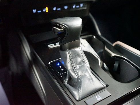 Used 2024 Lexus ES 350 Ultra Luxury w/ Accessory Package (Z2) image 25