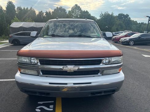 Used 2005 Chevrolet Suburban LT w/ Preferred Equipment Group AWD/4WD image 2