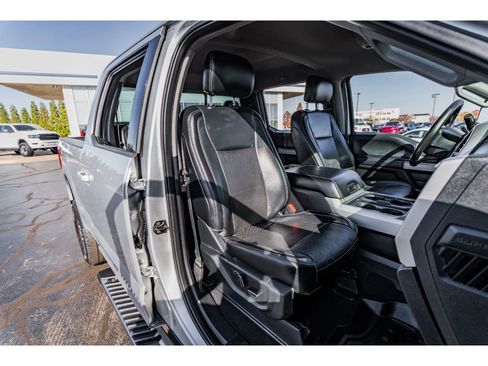 Used 2019 Ford F250 Lariat w/ Lariat Value Package image 20