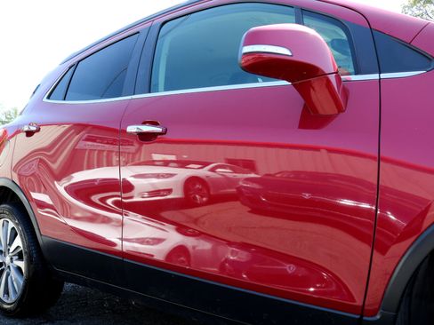 Used 2018 Buick Encore Preferred image 9