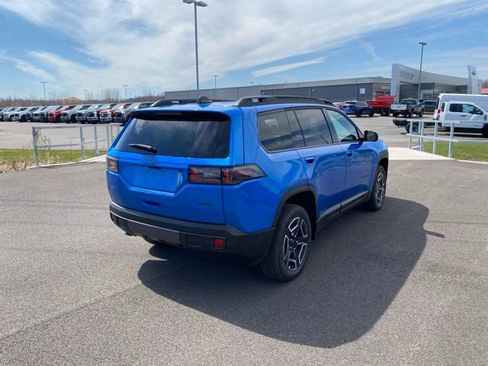 New 2026 Jeep Cherokee Laredo AWD/4WD image 5