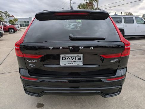 Used 2024 Volvo XC60 B5 Plus image 5