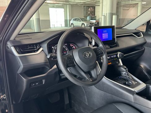 Used 2024 Toyota RAV4 LE AWD/4WD image 17