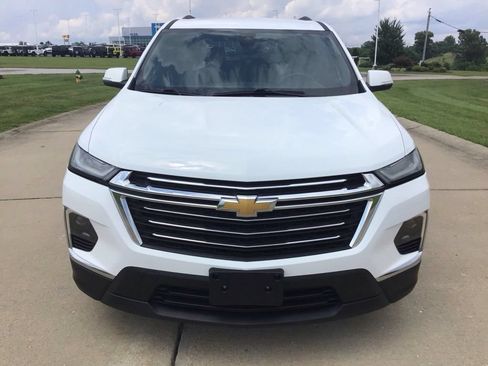 Used 2023 Chevrolet Traverse LT AWD/4WD image 2