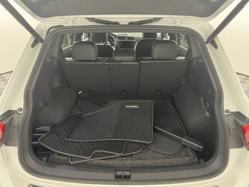 Used 2024 Volkswagen Tiguan SEL R-Line AWD/4WD image 19