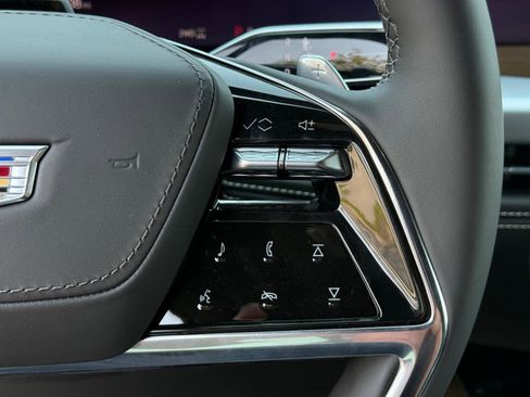New 2026 Cadillac Escalade Platinum Sport AWD/4WD image 21