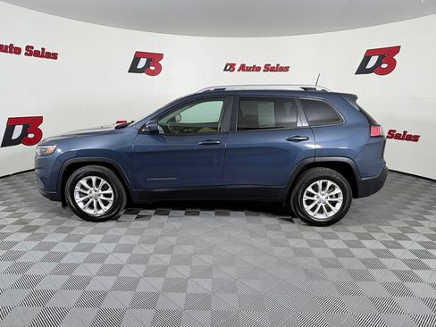 Used 2020 Jeep Cherokee Latitude w/ Advanced Safety Group FWD image 3