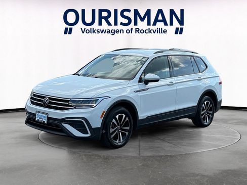 Used 2023 Volkswagen Tiguan S w/ Driver Assistance Package FWD image 2