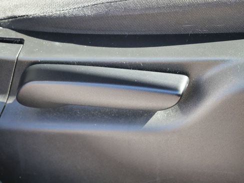 Used 2019 Jeep Grand Cherokee Laredo image 19