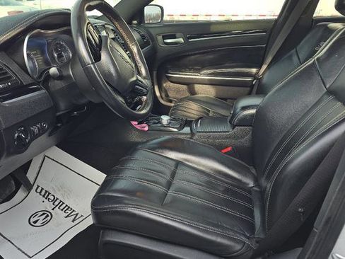 Used 2022 Chrysler 300 S image 8