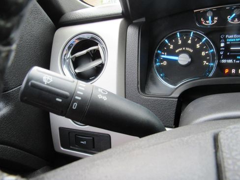 Used 2014 Ford F150 Lariat w/ Lariat Chrome Package AWD/4WD image 25