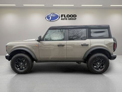 New 2026 Ford Bronco Badlands image 5