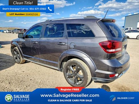 Used 2020 Dodge Journey Crossroad FWD image 3