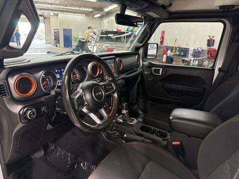 Used 2023 Jeep Gladiator Mojave w/ LED Lighting Group AWD/4WD image 20