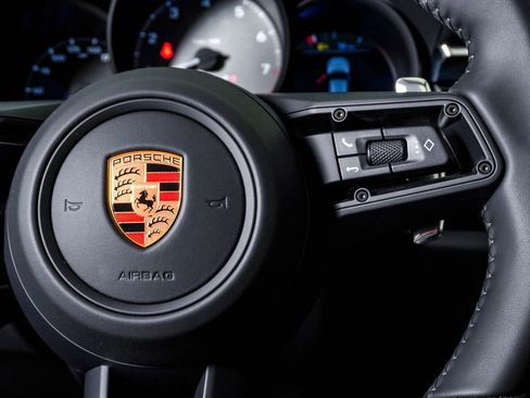 New 2026 Porsche Macan S image 19