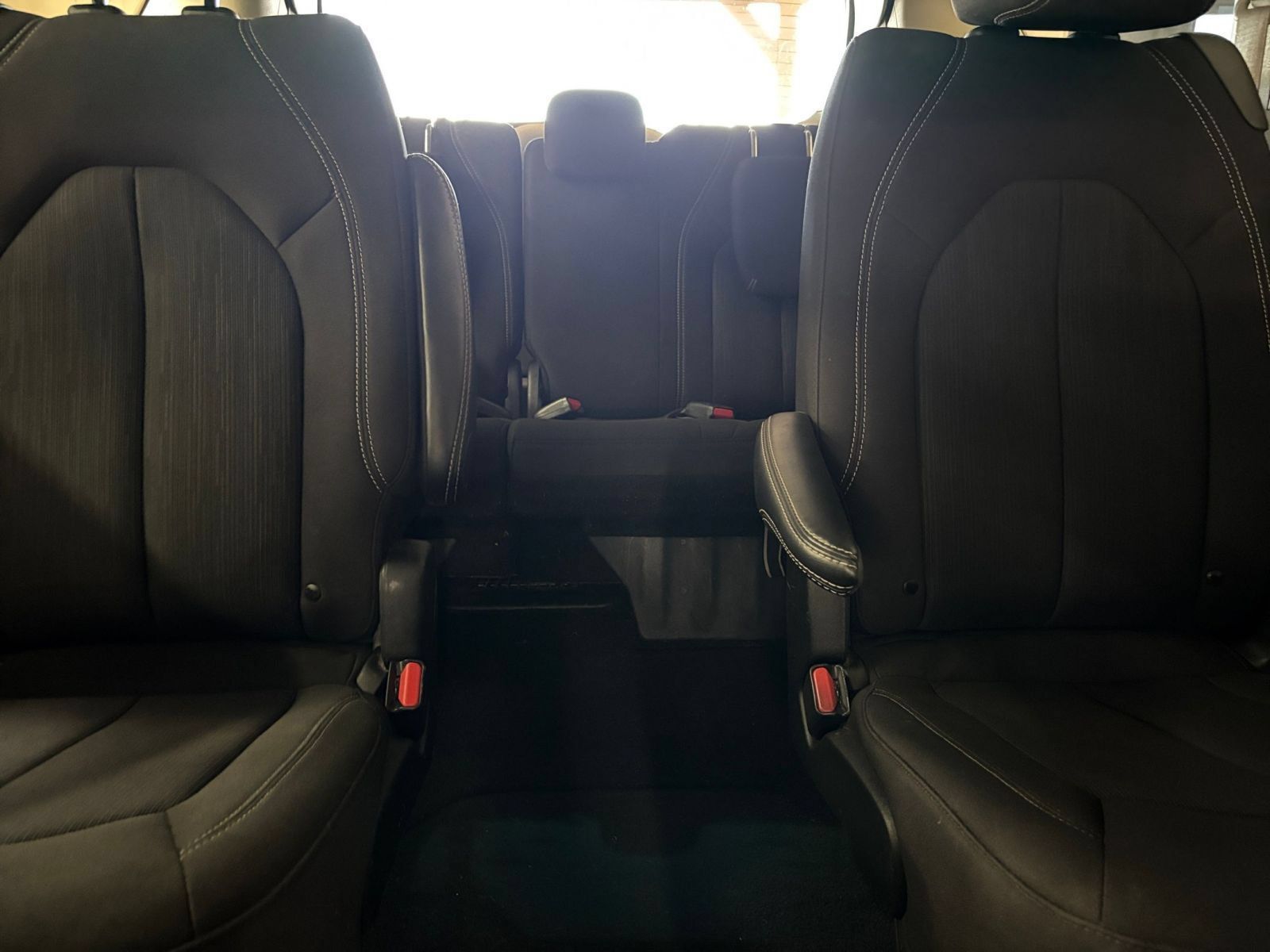 Used 2024 Chrysler Voyager LX FWD image 40