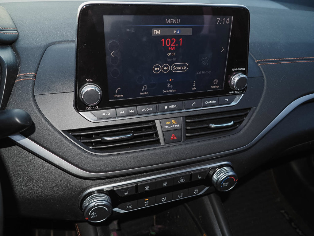 Used 2020 Nissan Altima 2.5 SR w/ Premium Package FWD image 8