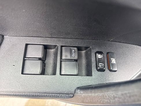 Used 2016 Toyota Corolla L image 15