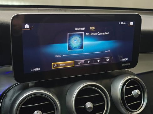 Used 2021 Mercedes-Benz GLC 300 4MATIC w/ AMG Line image 28