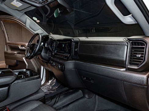 Used 2024 Chevrolet Silverado 1500 RST w/ Z71 Off-Road Package image 20