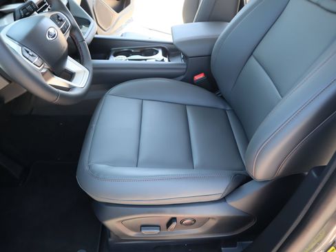 New 2026 Ford Explorer Active w/ Active Comfort Package AWD/4WD image 12