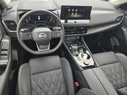 Certified 2026 Nissan Rogue Platinum w/ Tech Package AWD/4WD image 11