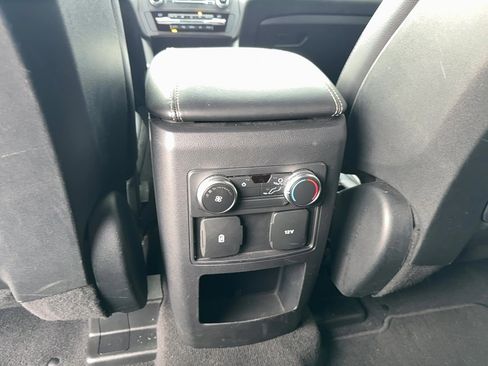 Used 2020 Ford Explorer XLT w/ Equipment Group 202A image 17