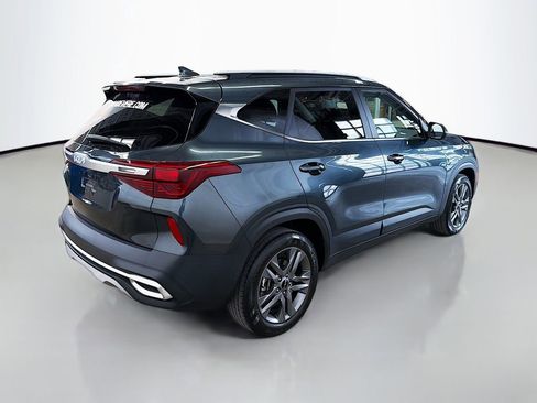 Used 2023 Kia Seltos S image 9