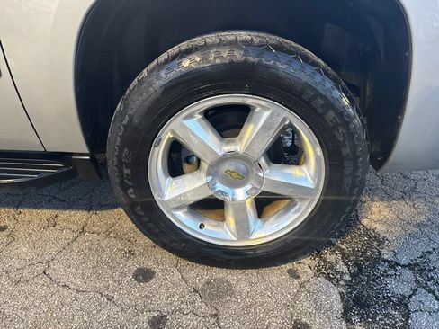 Used 2008 Chevrolet Avalanche LTZ AWD/4WD image 29