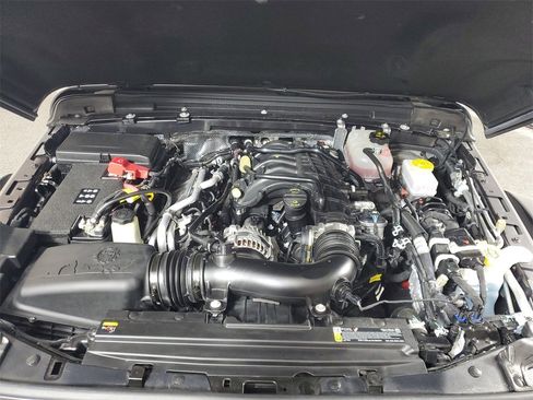 Used 2025 Jeep Wrangler Unlimited Rubicon image 10