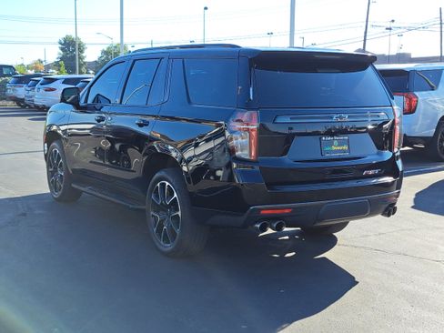 Used 2022 Chevrolet Tahoe RST w/ Sport Performance Package image 3