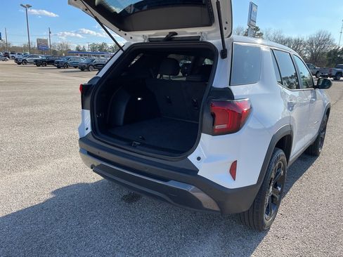 Used 2025 GMC Terrain Elevation image 31