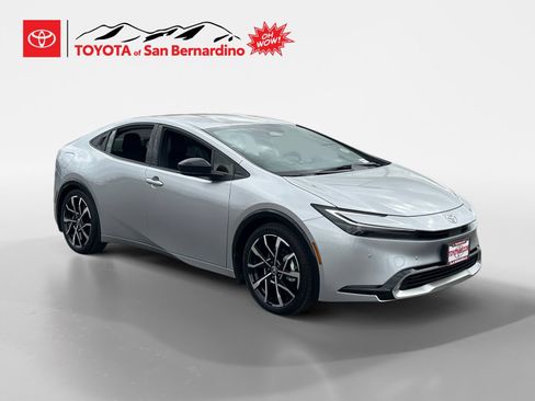 Used 2026 Toyota Prius Plug-In Hybrid FWD image 7