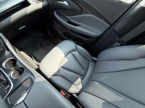 Used 2020 Buick Envision Essence FWD image 6