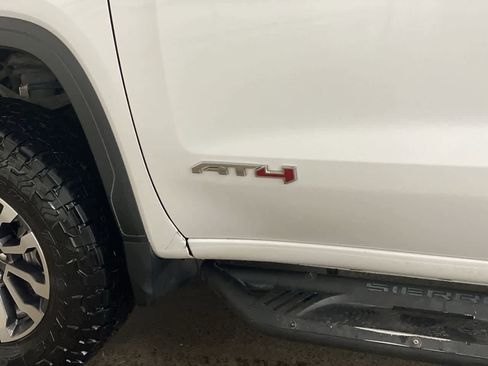 Used 2022 GMC Sierra 1500 AT4 w/ AT4 Preferred Package image 10