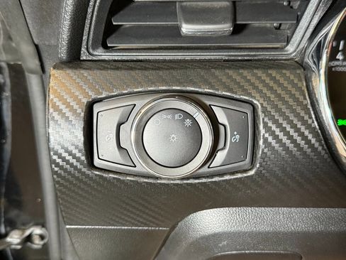 Used 2017 Ford Mustang Coupe image 16