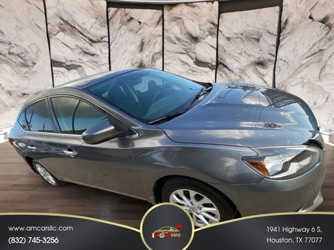 Used 2019 Nissan Sentra SV FWD image 2